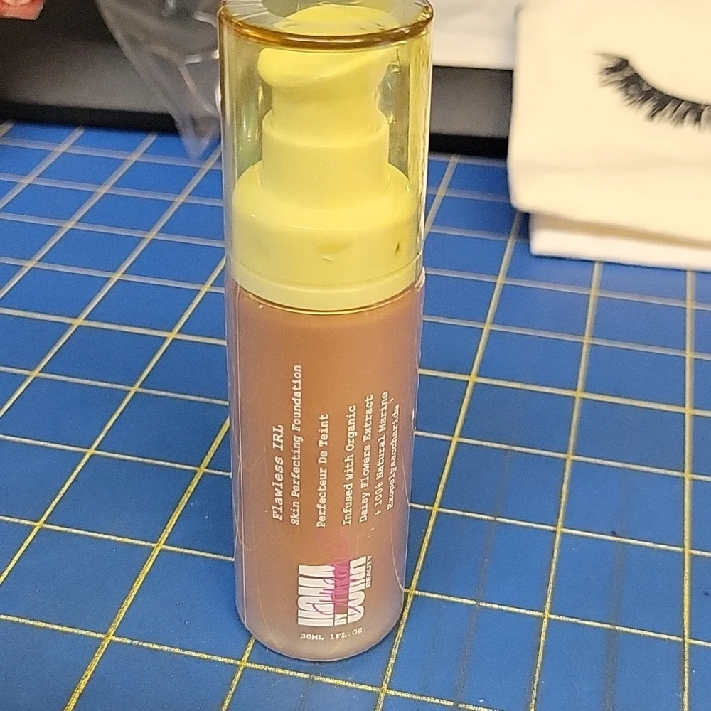 UOMA Flawless IRL Foundation - Bronze Venus 30ml New Sealed Bottle